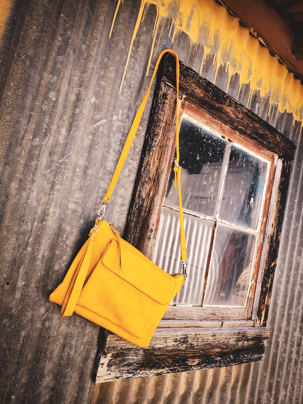 Shiraleah Mustard Yellow Crossbody Bag Foldover Clutch Convertible Strap Chic
